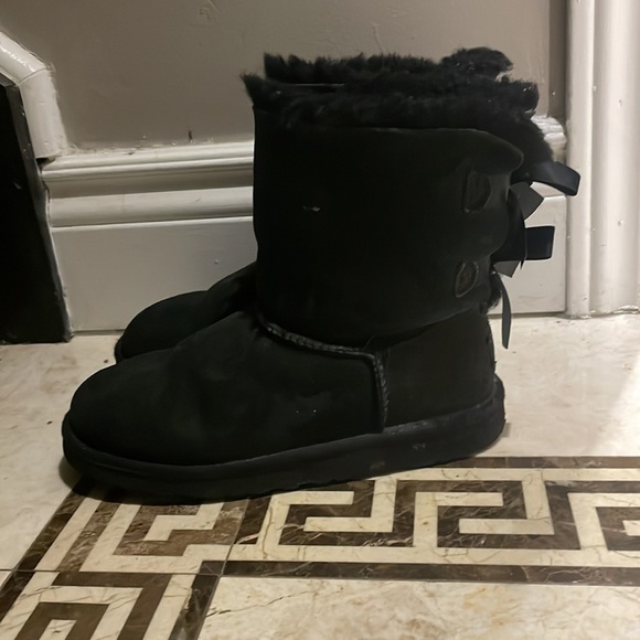Kids Bailey Bow UGGS - Picture 4 of 5